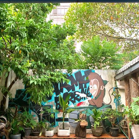 Vang Vieng Lily Backpackers Hostel エクステリア 写真