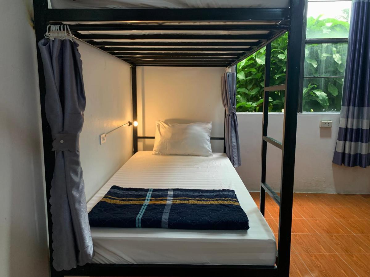 Vang Vieng Lily Backpackers Hostel エクステリア 写真